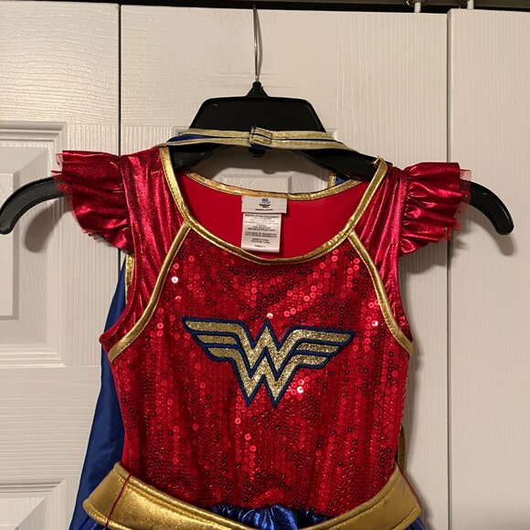 Wonder Woman Costume - Picture 2 of 5